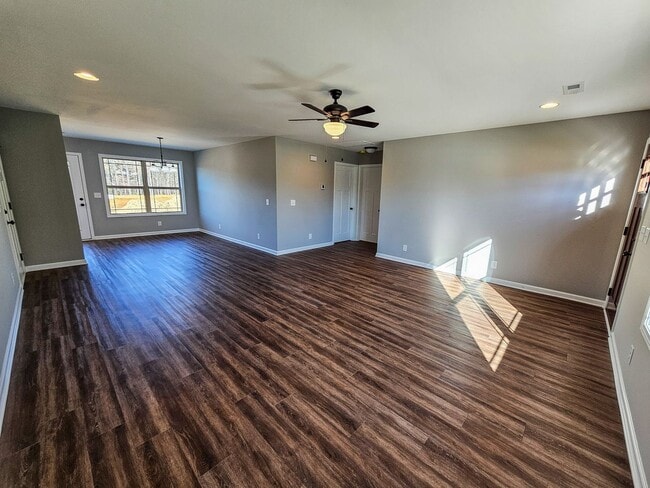 Photo - 1525 Green Ln