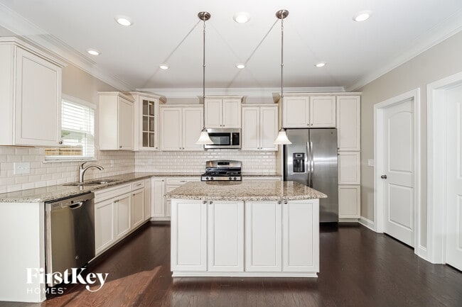 1313 Royal Coach Trail