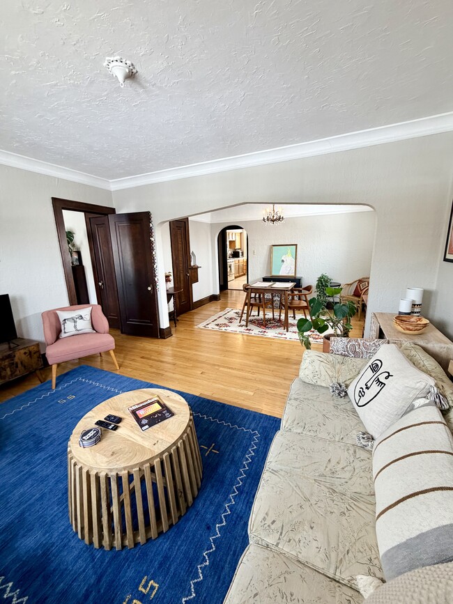 Photo - 1425 E Capitol Dr Unit #4