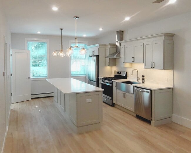 Photo - 53 W Eagle St Unit 2