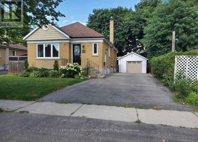 Photo - 991 Hortop St