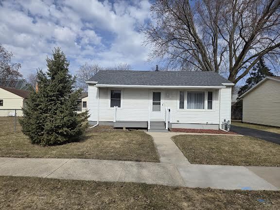 Building Photo - 920 Erie Ave