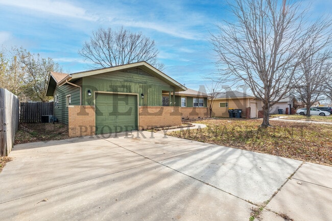 Photo - 3240 S Custer Ave