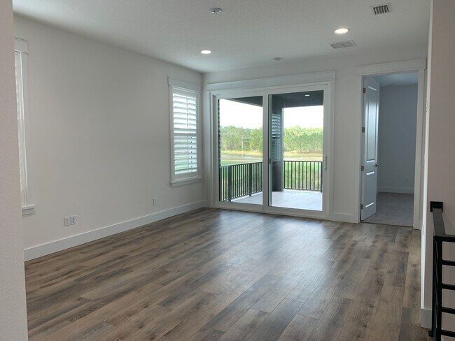 Photo - End Unit 3 bedroom Townhome