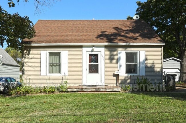 Photo - 1221 Broad St