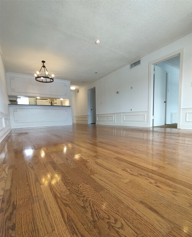 Photo - 3131 Southwest Fwy Unit 49