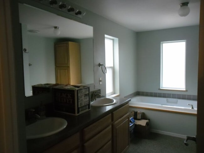 Photo - 274 Horseshoe Lake Rd