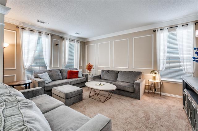 Photo - 2106 Hunter Pl Ln