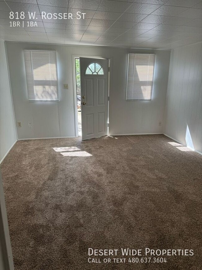 Photo - 818 W Rosser St