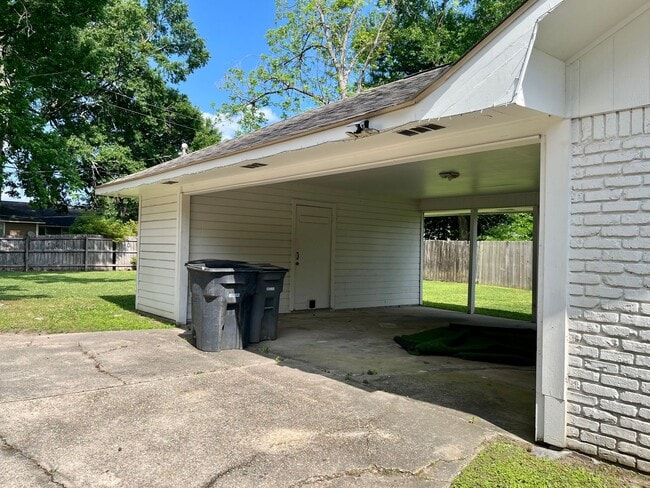 Photo - Adorable St. George 3BR/2BA home located at Highland @ Jefferson area with all appliances included!
