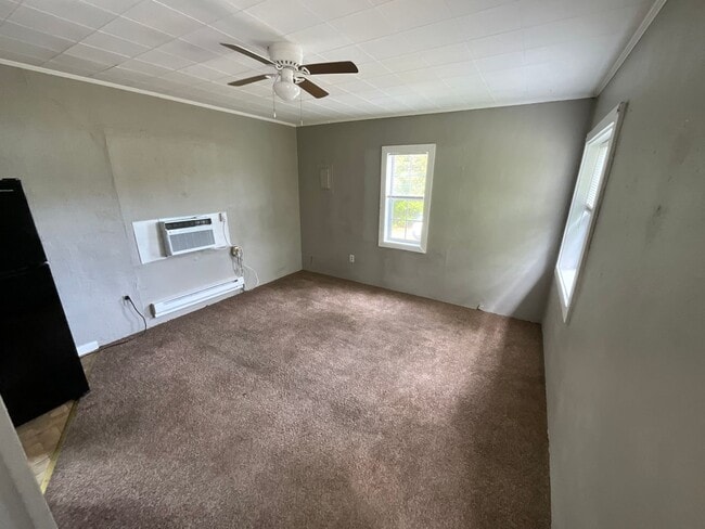 Photo - Cozy 1/1 Cottage at Hill Loop in Bonifay with Water/Sewer, Garbage, and Lawn Maintenance Included!