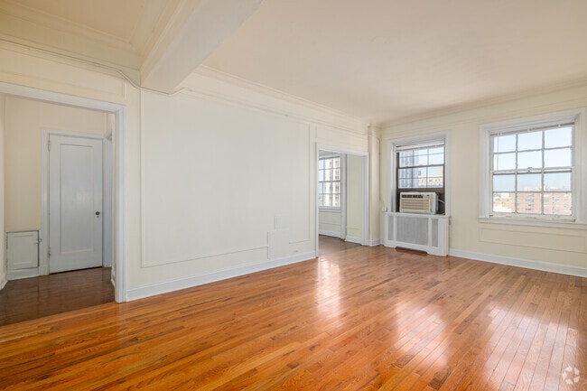 Studio - 500SF - Living Room