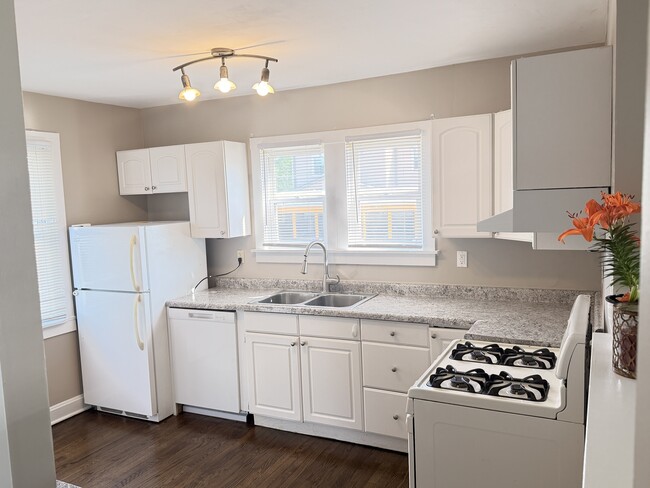 3 Kitchen - 9351 Kennedy Ave Unit #1