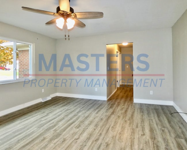 Photo - 2017 Garden Ln