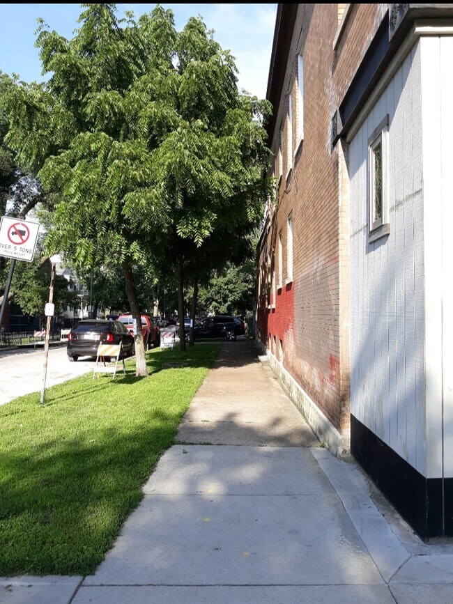 Photo - 2859 N Damen Ave Unit 2 North