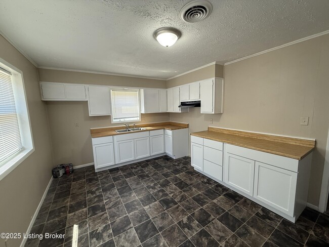 Photo - 6709 Rebecca Ln