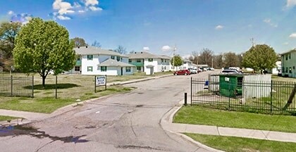 Primary Photo - Riverwalk Apartments