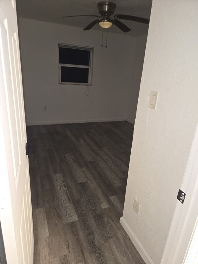 Photo - 1615 Avenue E Unit B