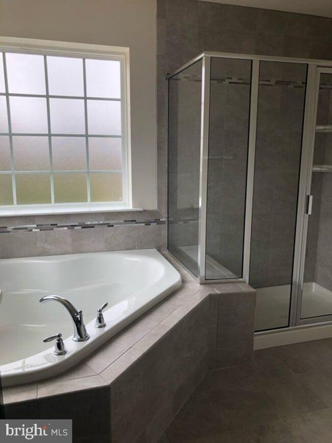Photo - Beautiful, spacious colonial available for rent July 31st!