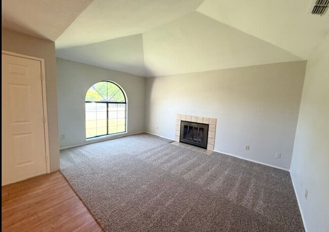 Photo - Remodeled 3 Bedroom Home in Roseville for Rent