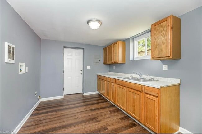 Photo - 518 N Scales St Unit 518