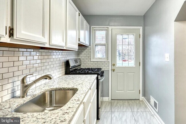 Photo - 1608 Inverness Ave House