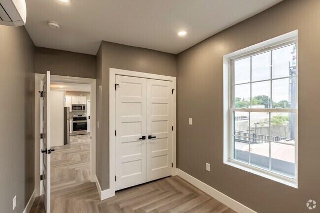 Photo - 133 Millbury St