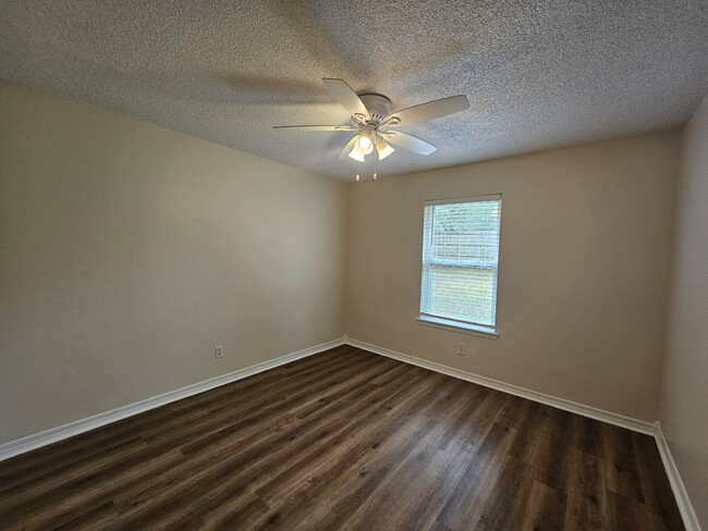 Photo - "Charming 2-Bed, 2-Bath Condo with Granite Elegance in Cantonment!"