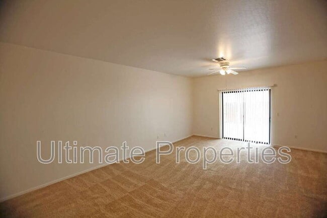 1505 E Sahuaro Dr