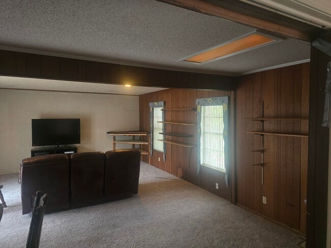 Photo - 3251 W Woodlawn Ave