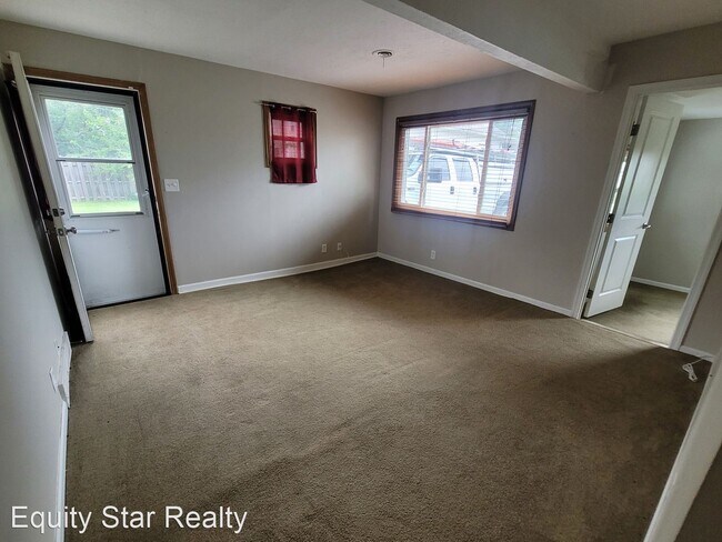 Photo - 2 br, 1 bath House - 4411 KENMORE AVE