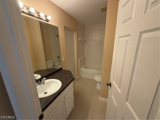 Photo - 905 SW 8th Ct