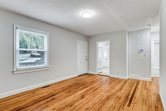 Photo - 2 Bed, 2 Bath in the Garden Homes neighborhood of Greensboro!