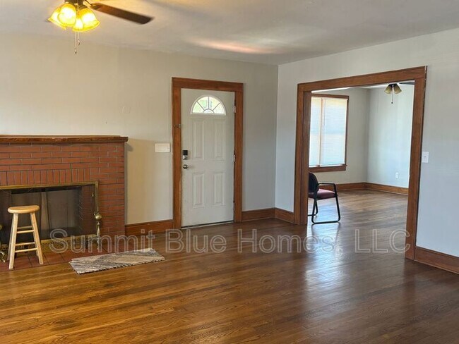 Photo - 745 Bluff City Hwy