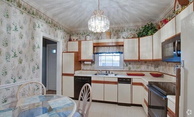 Building Photo - 4770 Whitesburg Dr Rental