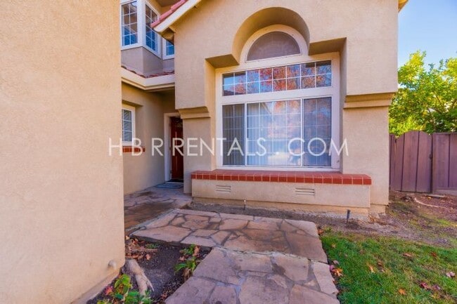 Photo - Move in Ready Beautiful 4 Bed Home in Tracy - Full Bed/Bath on 1st floor