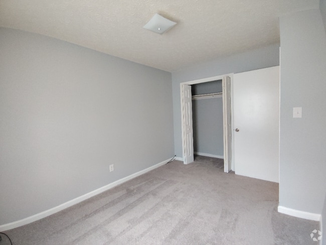 Building Photo - 73 Ferguson Dr Rental