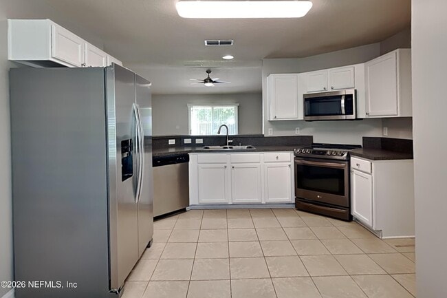 Photo - 45512 Ingleham Cir