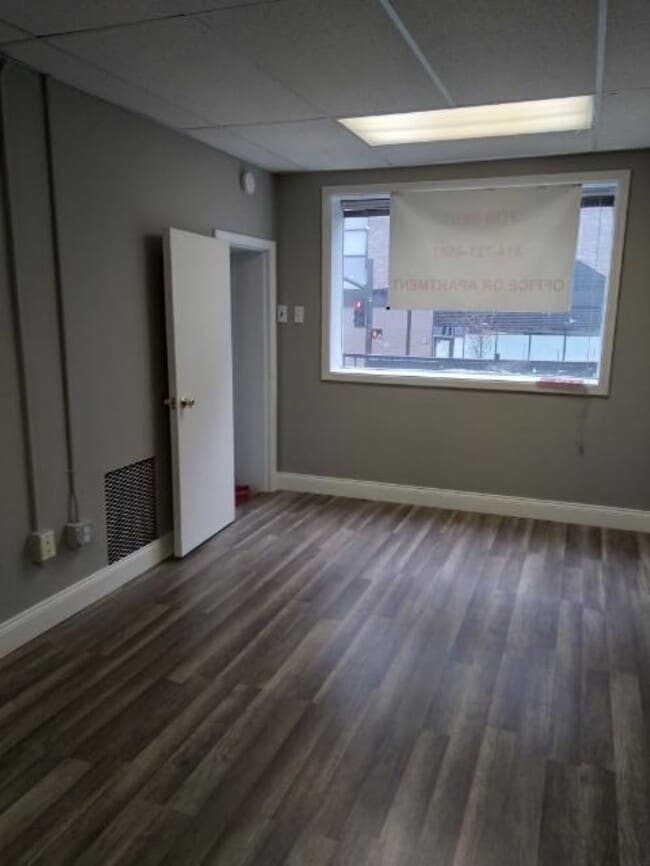 Bedroom 1 2nd View - 7525 Forsyth Blvd