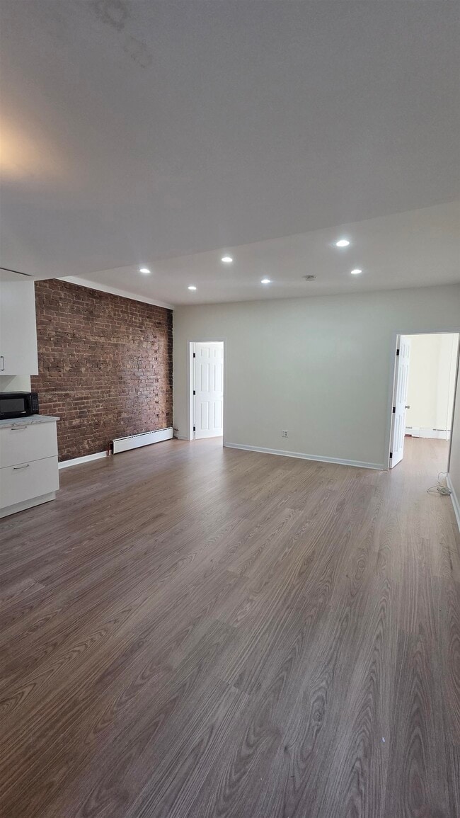 471 Central Ave Unit 2