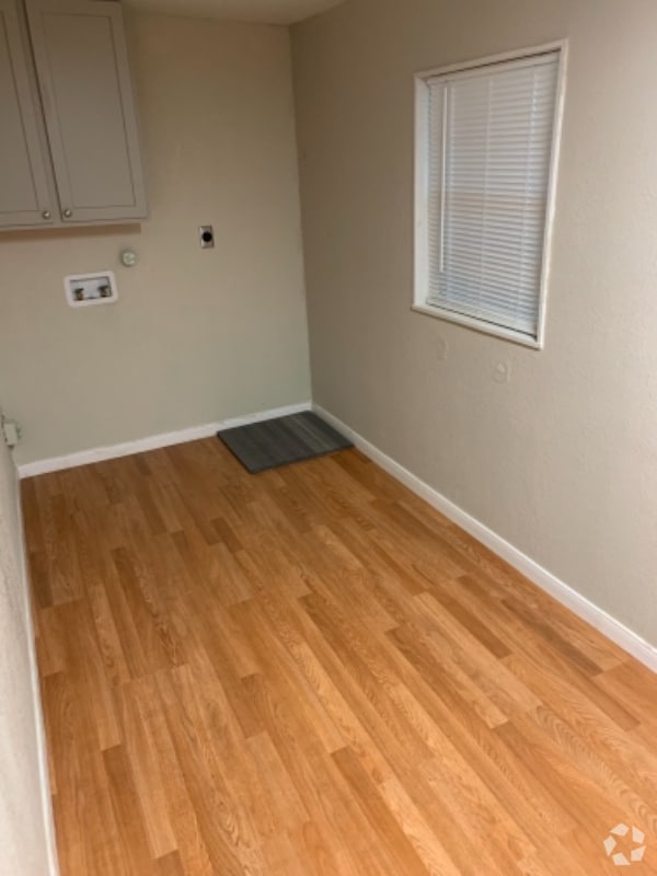 Building Photo - 15217 Mesquite Trail Rental