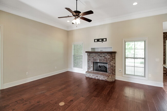 Photo - 114 Huber St