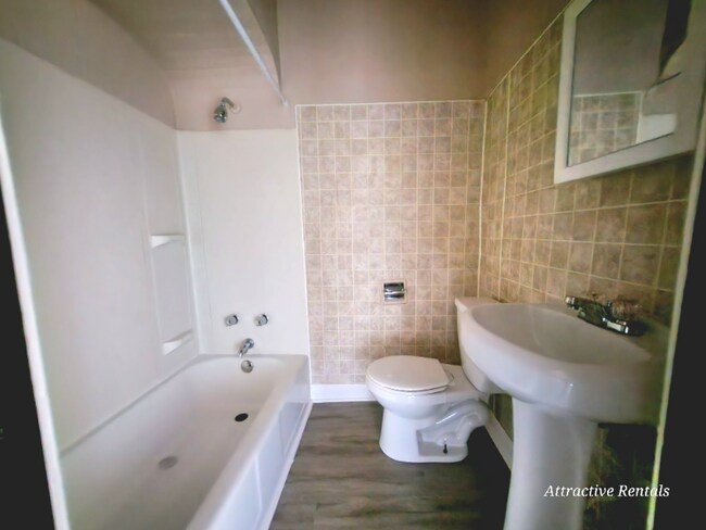 Photo - 5400 W Madison St Unidad 2