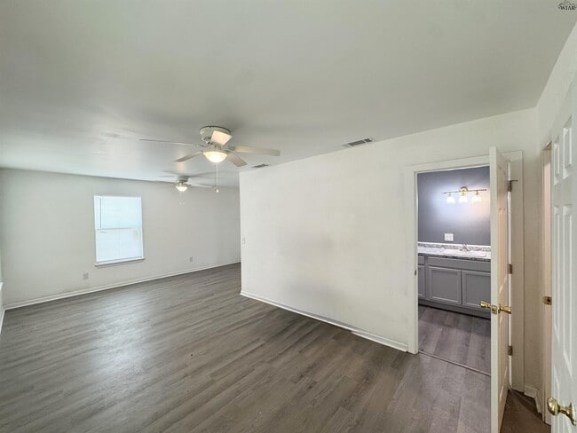 406 2nd St