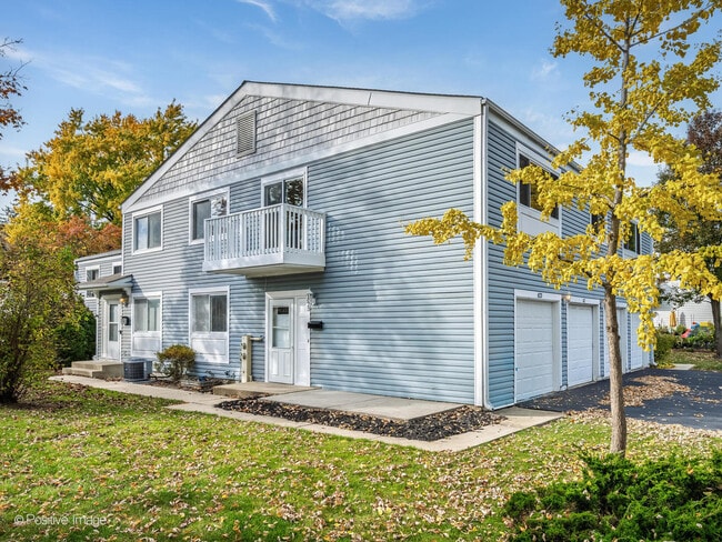 Photo - 823 Cambridge Pl