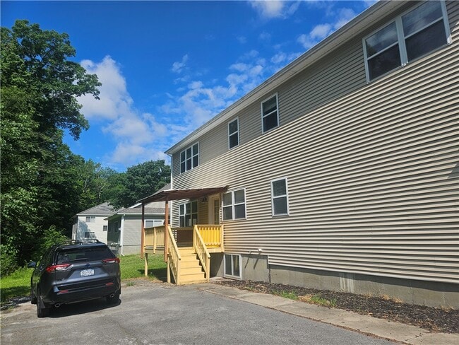 Building Photo - 7 Sanctuary Dr