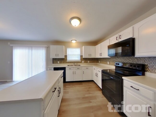 Photo - 6612 Smithfield Dr