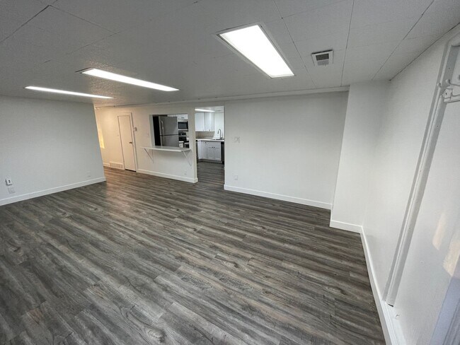 Photo - 3584 S W Temple St Unit B