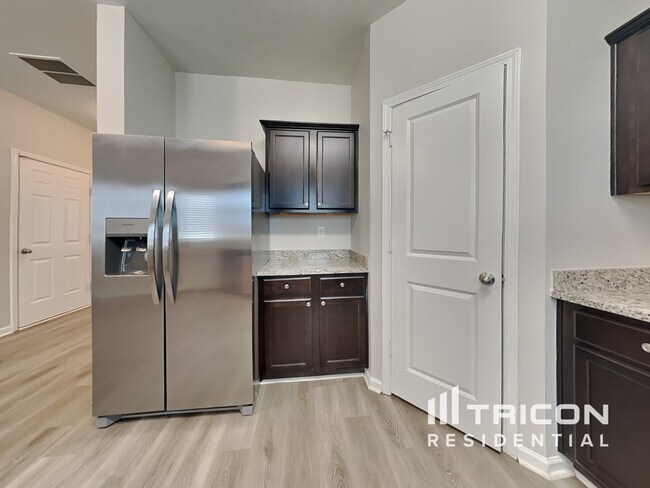 Photo - 2362 Clapton Ct