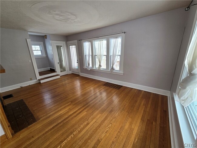 Photo - 232 Nichols Ave